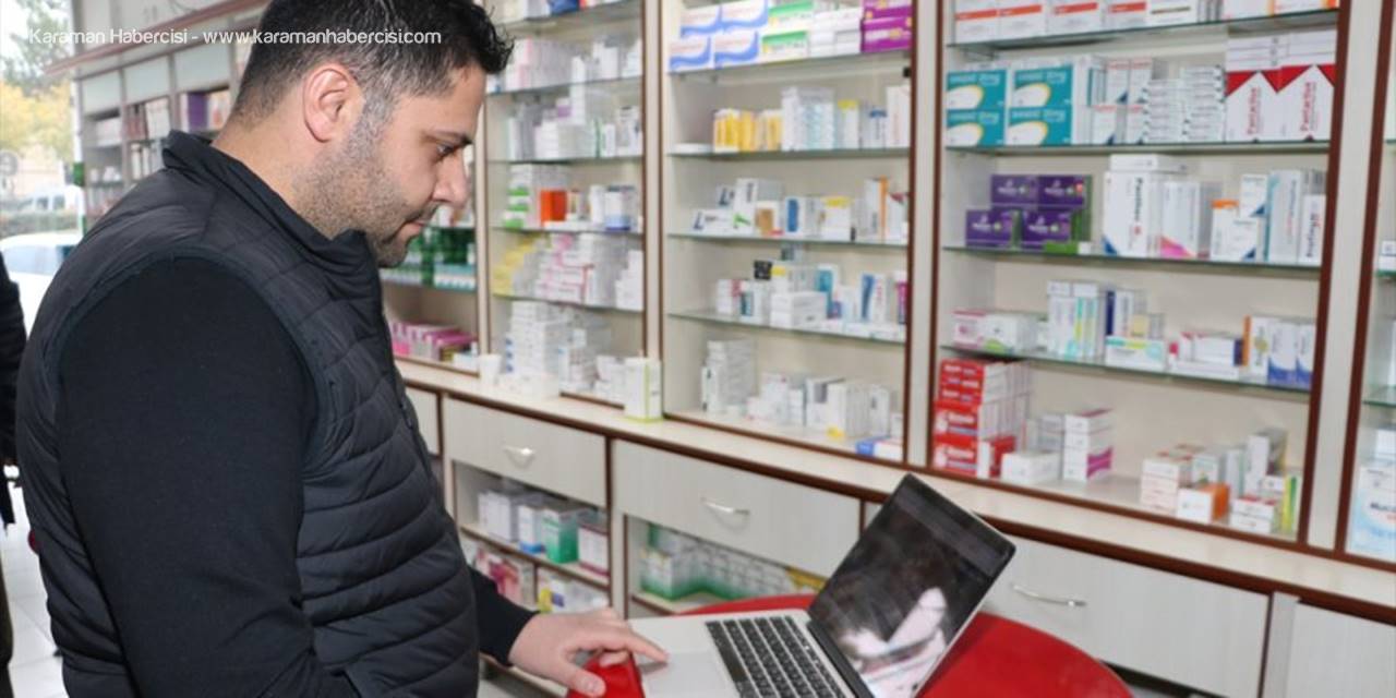 Karaman'da Eczacı Kalfaları Aa'nın "Yılın Fotoğrafları" Oylamasına Katıldı