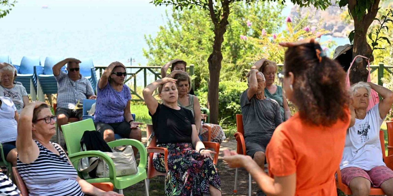 Muratpaşa’dan Parkinson Hastalarına Hareket Desteği
