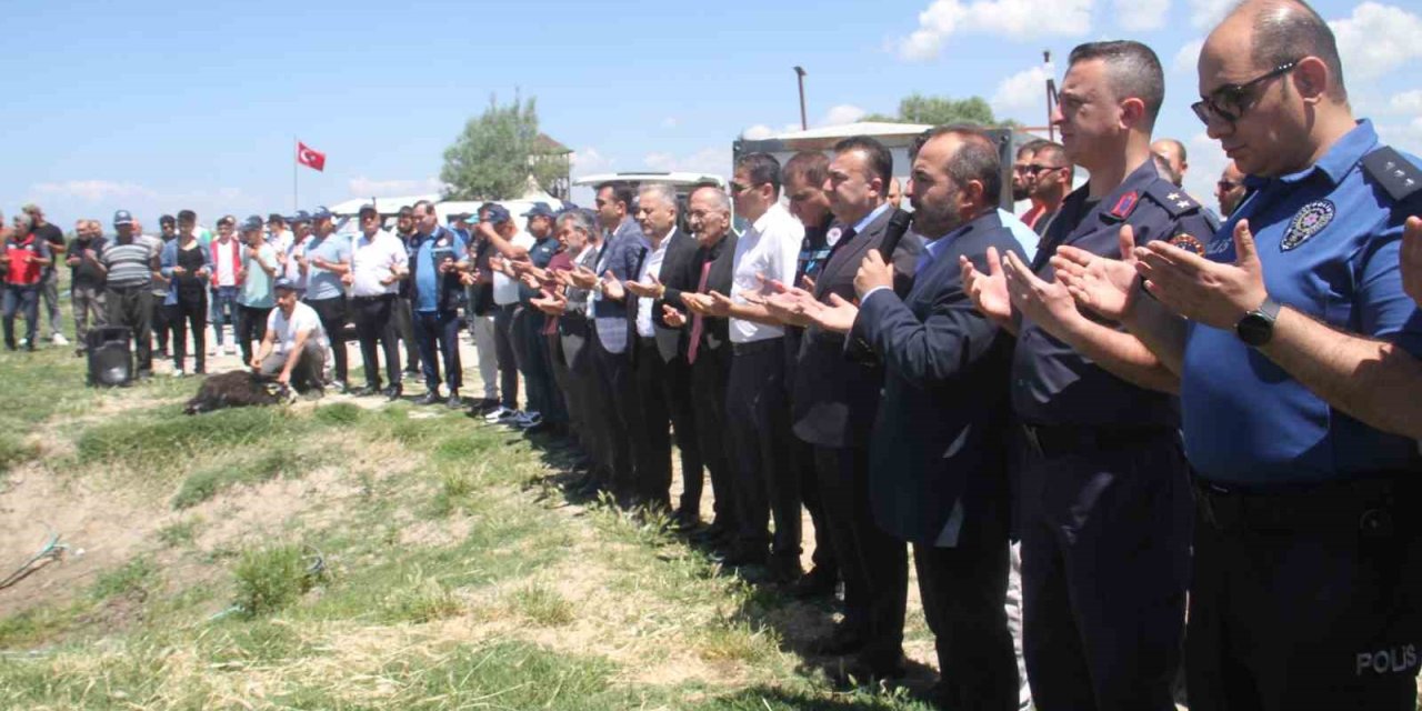 Beyşehir Gölü’nde Balıkçılar Yeni Av Sezonunu "vira Bismillah" Diyerek Açtı