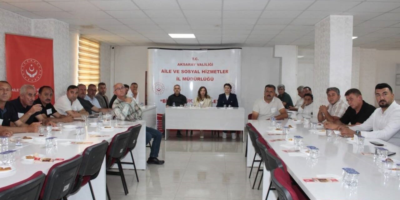 Muhtarlarla Sosyal Hizmet İş Birliği Masaya Yatırıldı