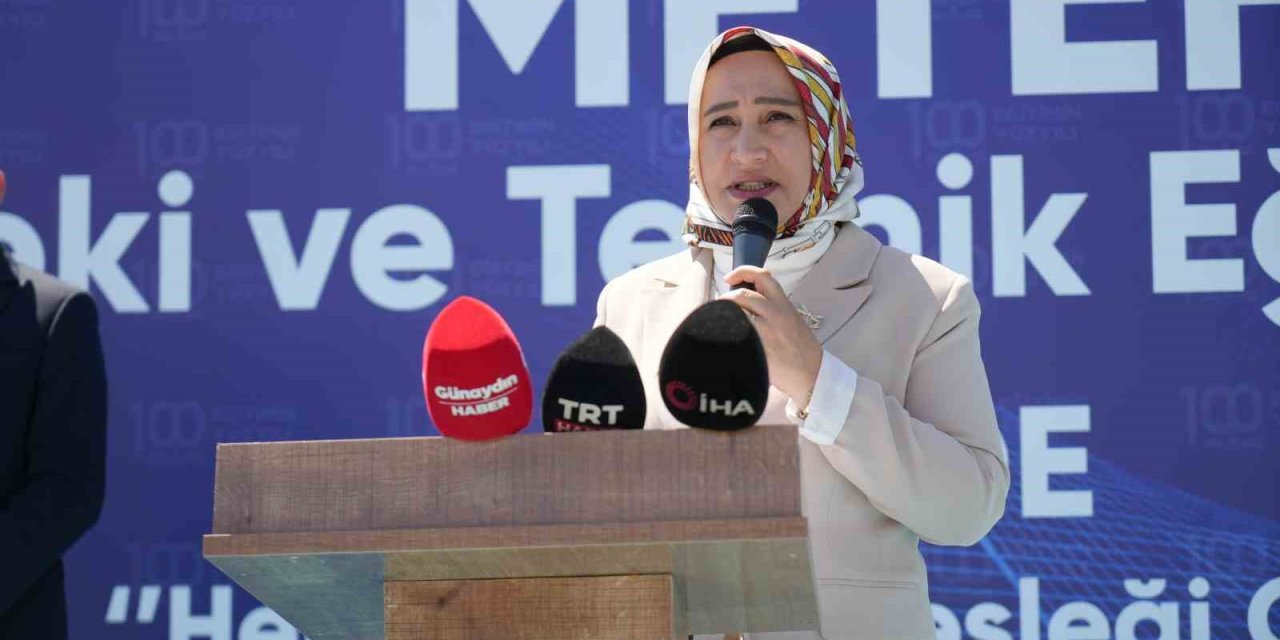Mesleki Eğitim Fuarı’nda Öğrenciler Projelerini Tanıttı