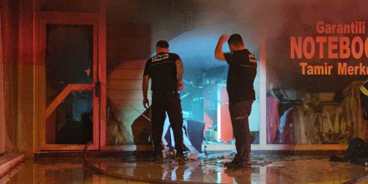 Ekmek Teknesinin Yandığını Görünce Gözyaşlarına Boğuldu
