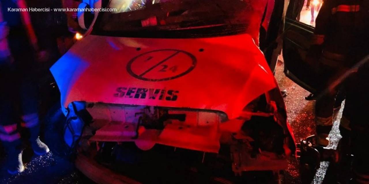 Otobüs İle Hafif Ticari Araç Çarpıştı: 2 Ölü