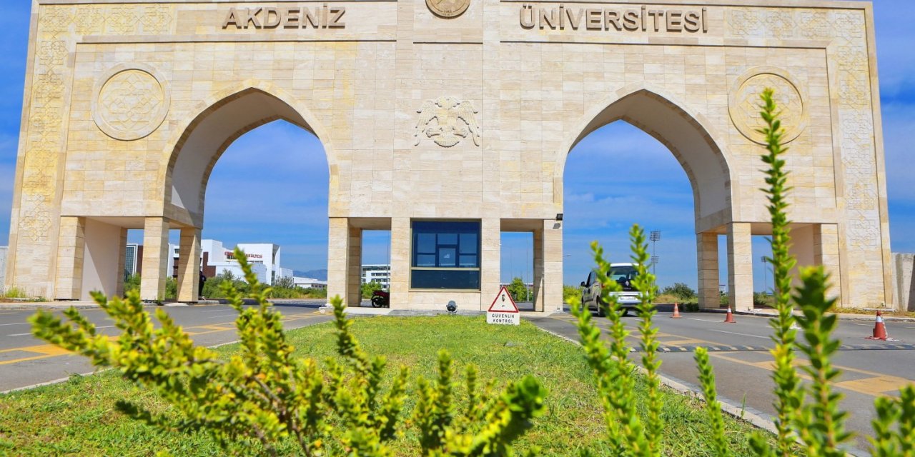 Akdeniz Üniversitesi Dünyanın En İyileri Arasında