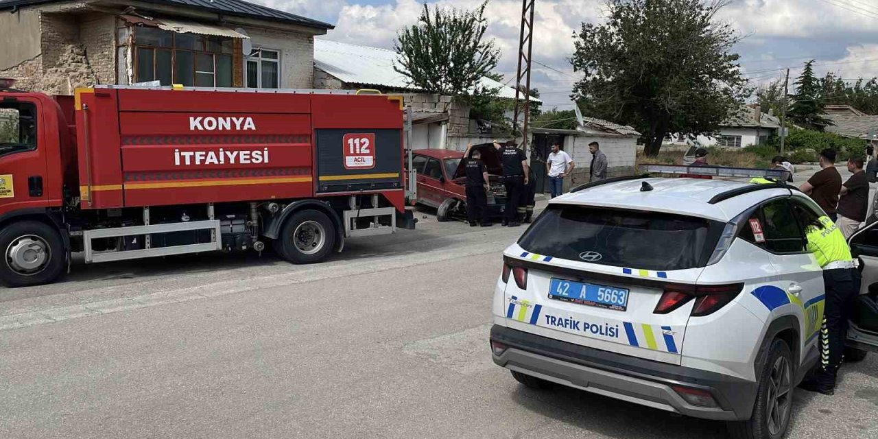 Uygulama Noktasında Geri Geri Kaçmaya Çalışırken Duvara Çarptı