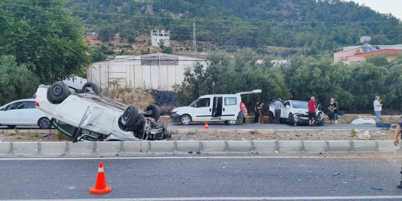 Mersin’de Kaza Yapan Otomobil Takla Attı: 2 Yaralı