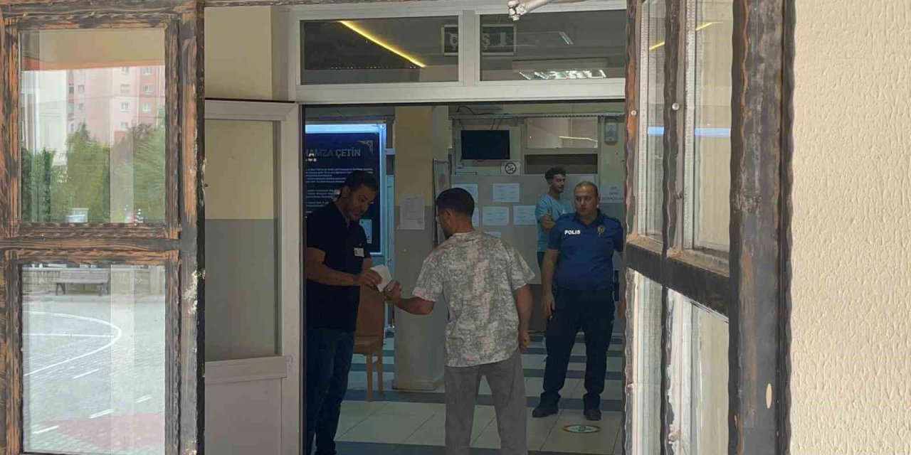 Karaman’da Ayt Heyecanı: 3’üncü Üniversite İçin Yarışan Da Vardı, Kapıdan Dönen De