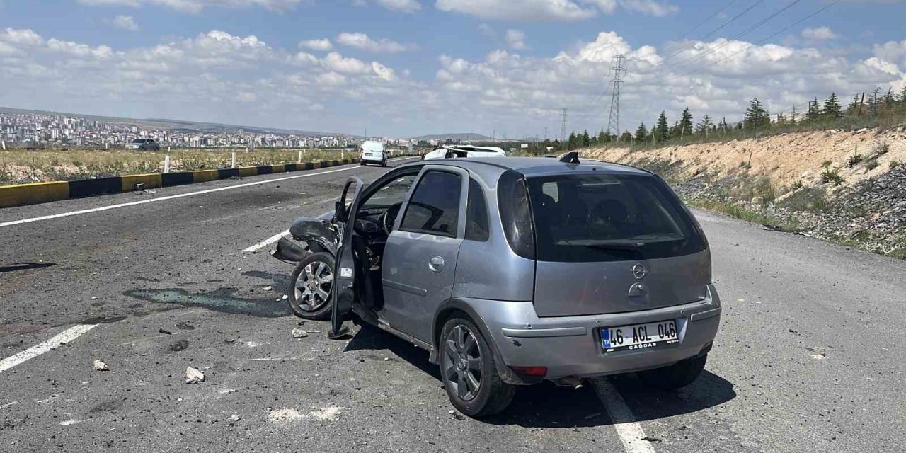 Niğde-kayseri Yolunda Trafik Kazası: 4 Yaralı