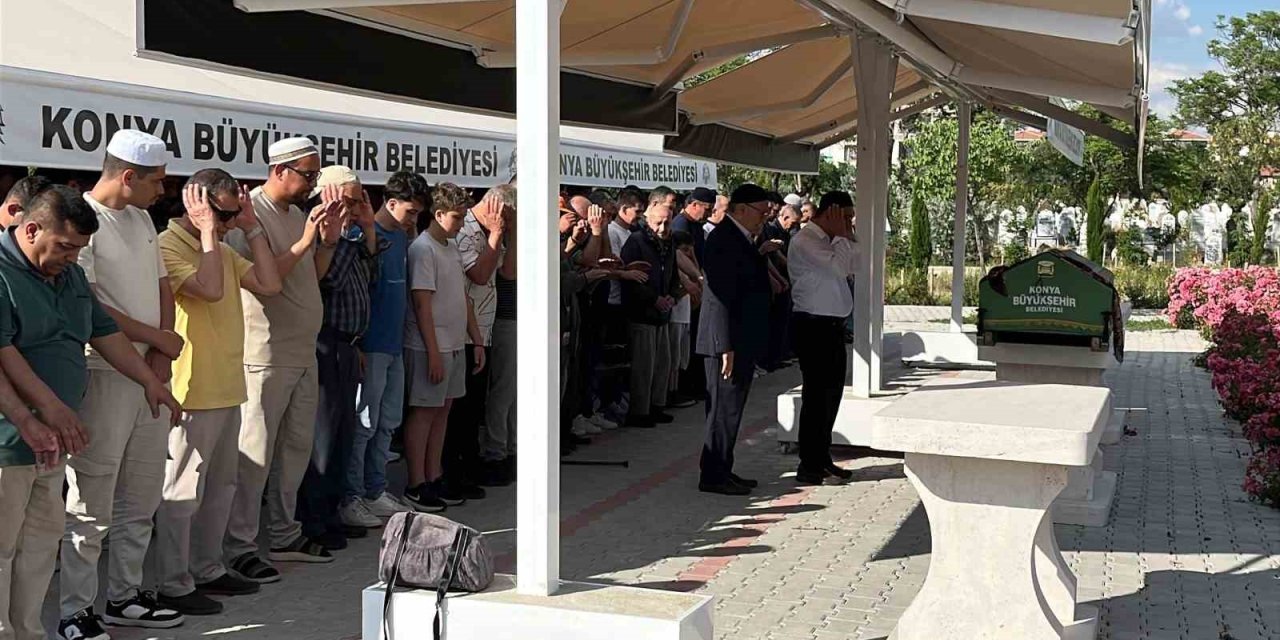 Isparta’daki Kazada Hayatını Kaybeden Meryem Dinç Ve Gülperi Ertürk Son Yolculuklarına Uğurlandı