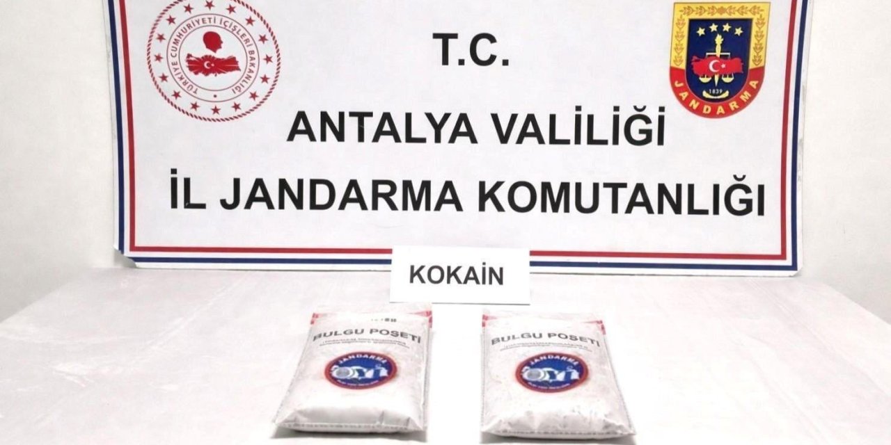 Antalya’da 1,3 Kilogram Kokain Ele Geçirildi, 2 Şüpheli Tutuklandı