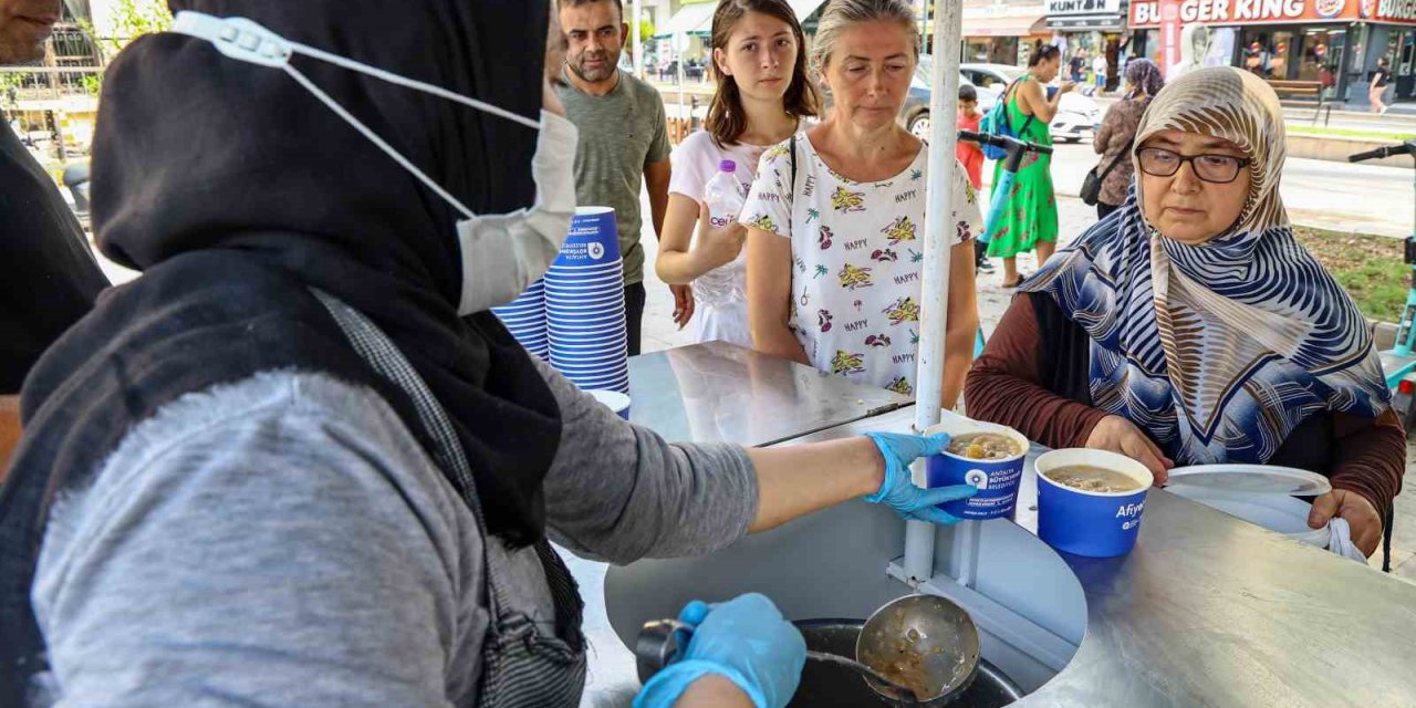 Antalya Büyükşehir Belediyesi’nden Muharrem Ayı Boyunca Aşure İkramı