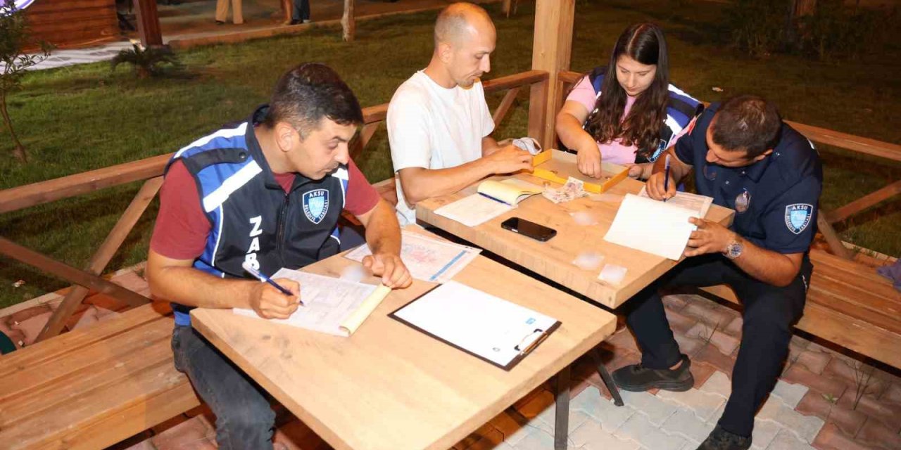 Aksu’da Zabıta Ekiplerinden Dilenci Denetimi