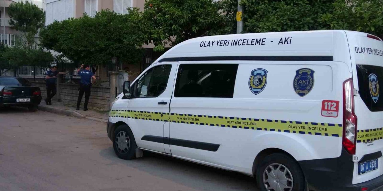Rus Turist Bahçede Ölü Bulundu