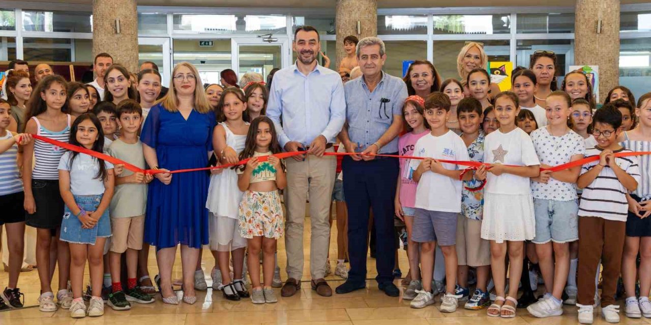 Minik Ressamların Eserleri Beğeni Topladı