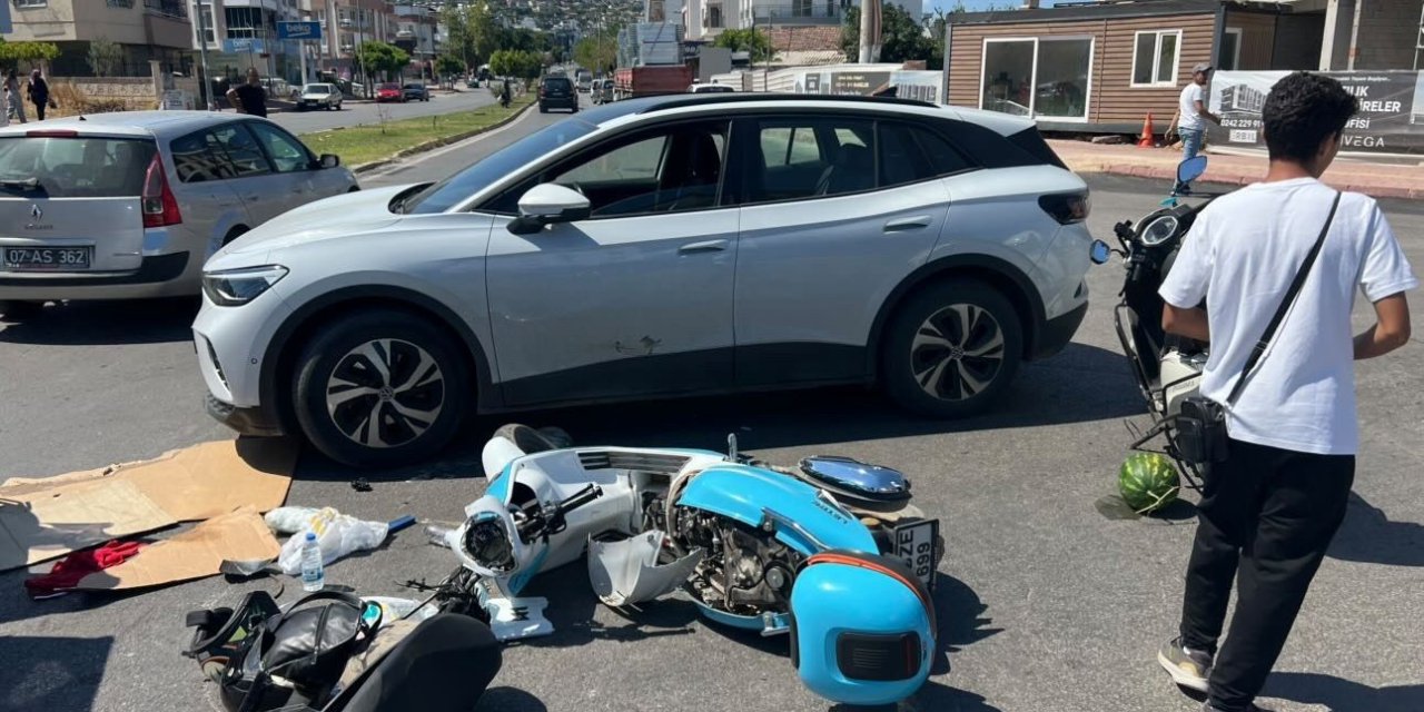 Çocuklarını Okuldan Almak İçin Yola Çıkan Anne, Motosikletiyle Karıştığı Kazada Hayatını Kaybetti