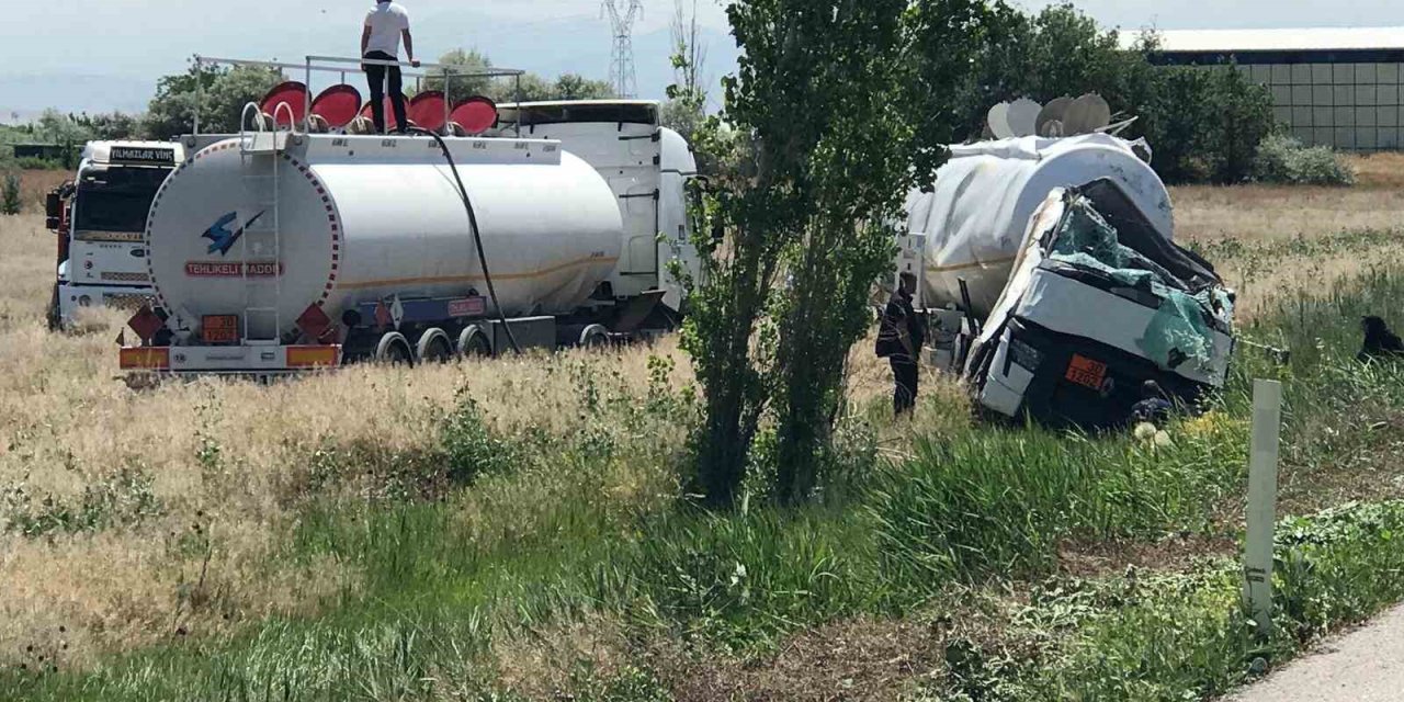 Ereğli’de Tanker Şarampole Devrildi: 1 Yaralı