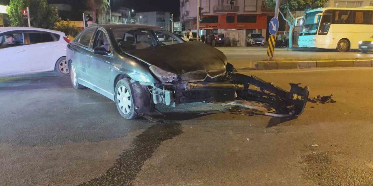 Kırmızı Işık İhlali Yapıp Kazaya Neden Oldu: 82 Bin 719 Tl Ceza Yedi