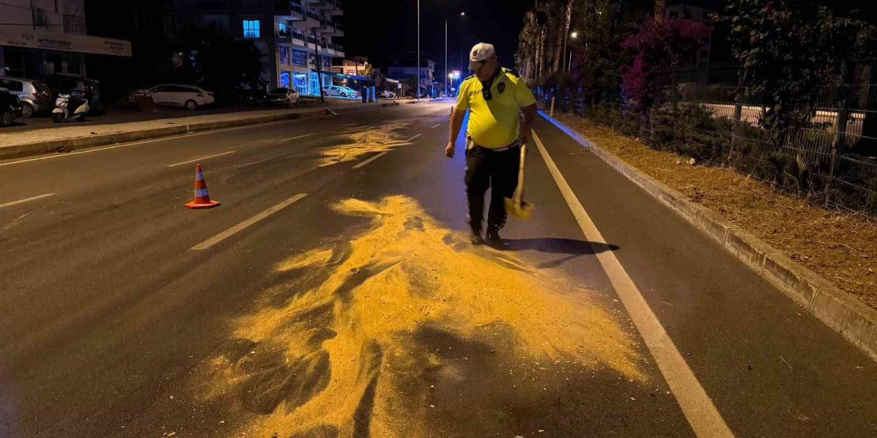 Trafik Polisinden Örnek Davranış