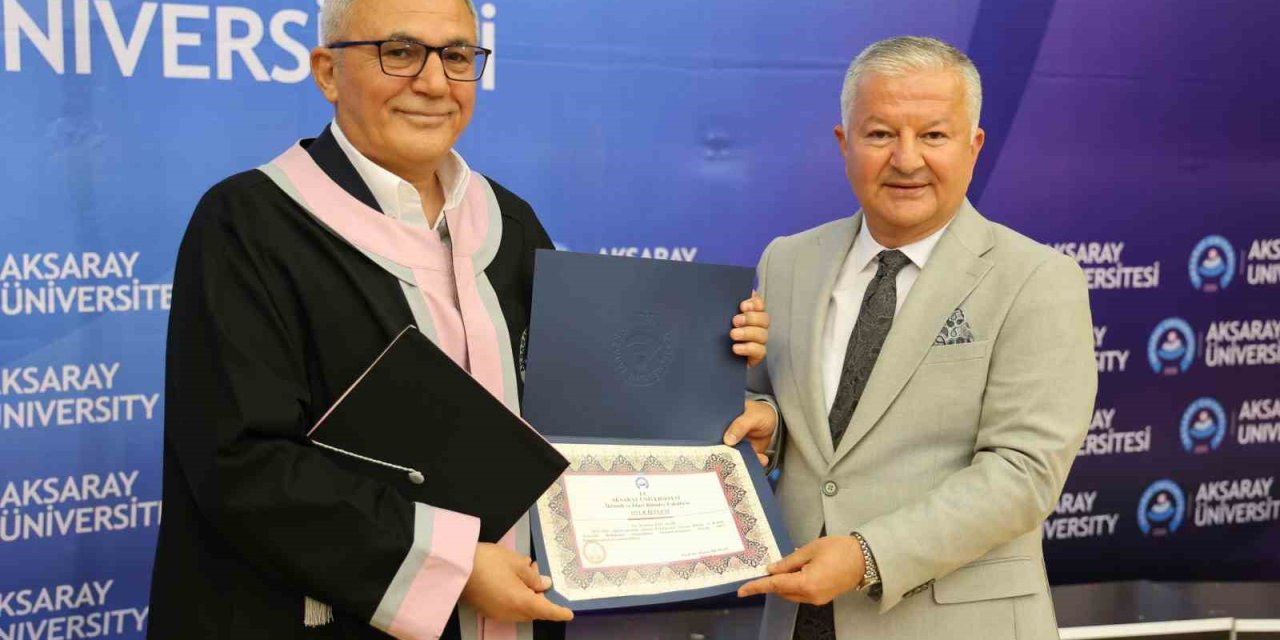 55 Yaşında Üniversite Hayaline Kavuştu, 59 Yaşında Mezun Oldu