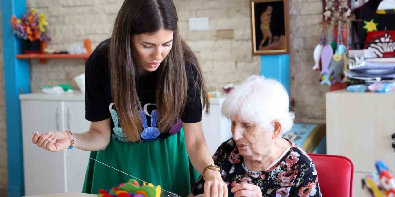 Alzheimer Hastaları Mavi Ev’de Buluşuyor