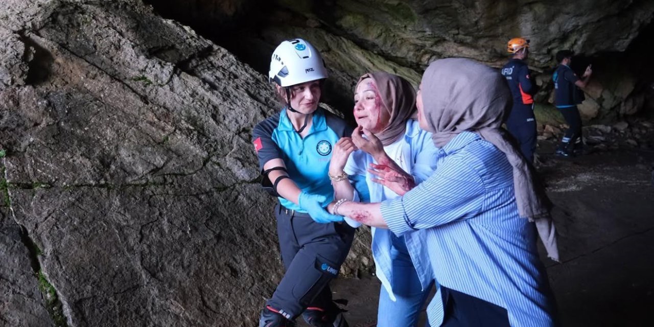 Mağarada Gerçeğini Aratmayan Tatbikat
