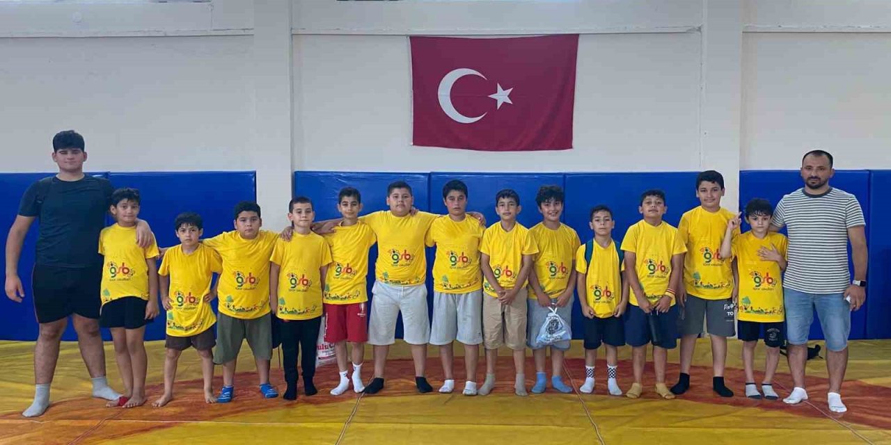 Anamurlu Güreşçiler Türkiye Şampiyonası Yolunda