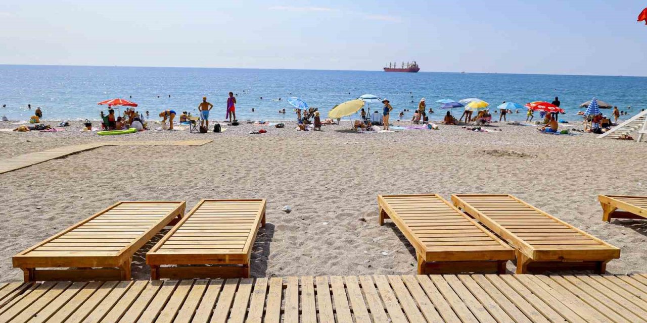 Ekdağ’dan Boğaçayı Plajı’nda Yerli Üretimle Hizmet