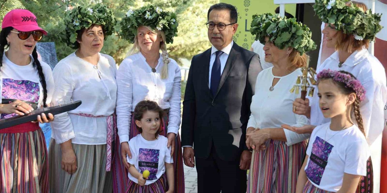 "eskil Tuz Gölü Uluslararası Kültür Festivali" 25 Ülkenin Büyükelçilerinin Katılımıyla Başladı