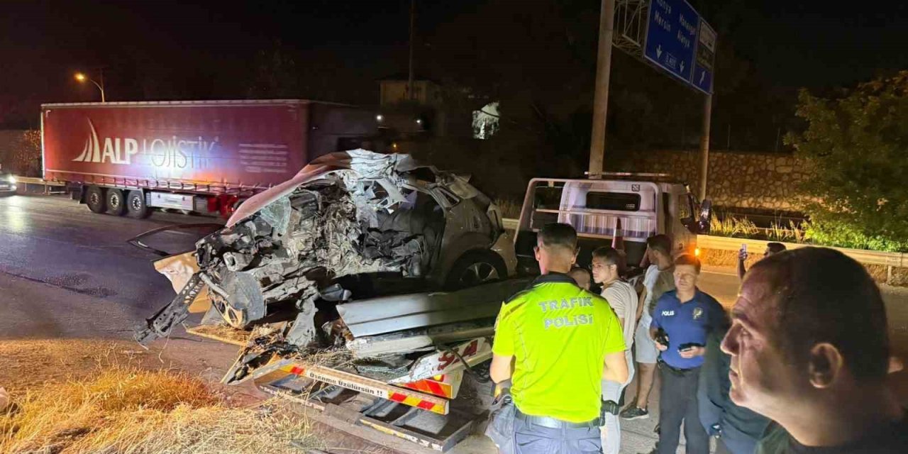 Aracın Motorunun Fırlayıp Barakaya Girdiği Kazada, Sürücü Hayatını Kaybetti