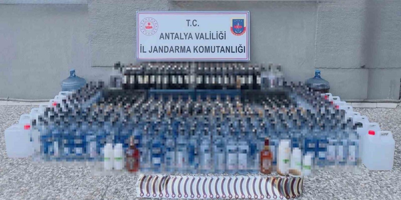 Manavgat’ta Kaçak Alkol Operasyonu: Yüzlerce Litre Ele Geçirildi