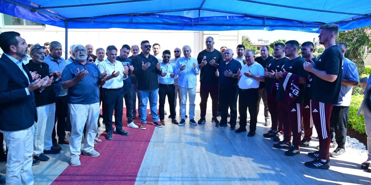 Kepez’in Pehlivanları Dualarla Tarihi Kırkpınar’a Uğurlandı