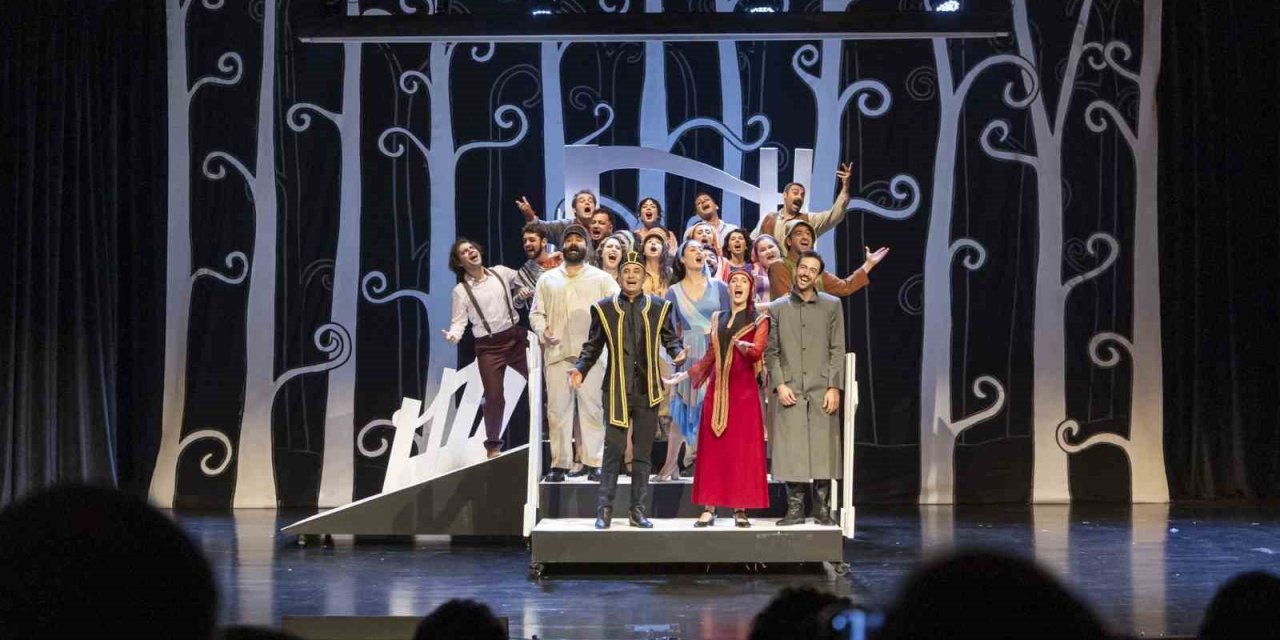 Mersin Şehir Tiyatrosu’na ’ensemble Ödülü’