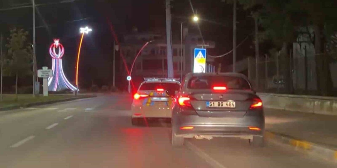 Alkollü Sürücü İle Polisin Nefes Kesen Kovalamacası Kamerada