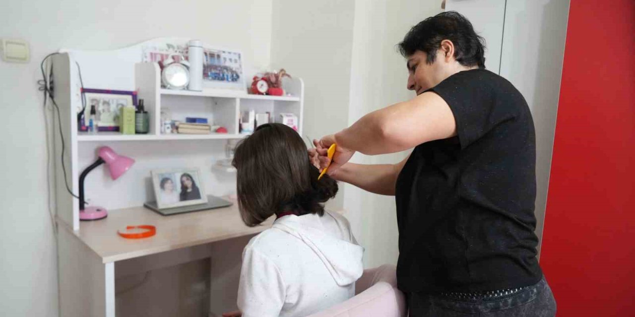 Koruyucu Aile Olup Bir Çocuğun Hayatını Değiştirdiler