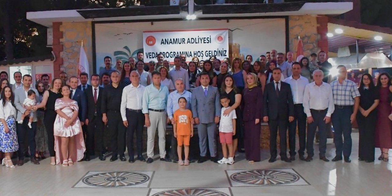 Anamur Adliyesinde Görev Yeri Değişen Yargı Mensuplarına Veda Programı