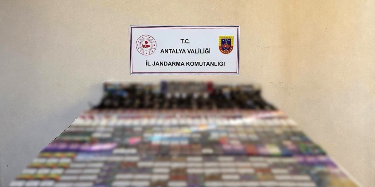 Kemer’de Kaçak Sigara Operasyonu: Bin Paket Kaçak Sigara Ele Geçirildi