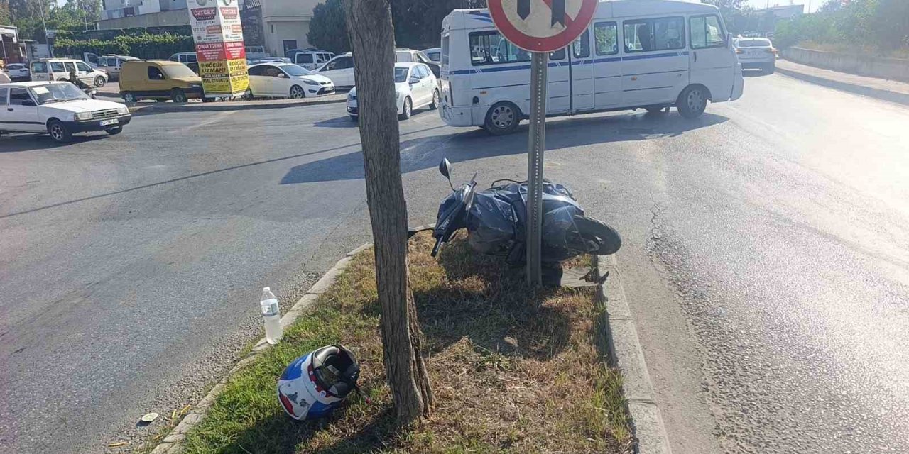 Manavgat’ta Otomobil İle Motosiklet Çarpıştı: 1 Yaralı
