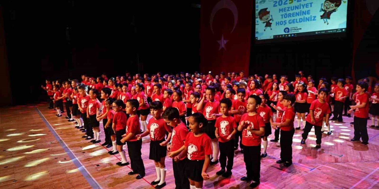 Büyükşehir Kreşlerinde Mezuniyet Coşkusu
