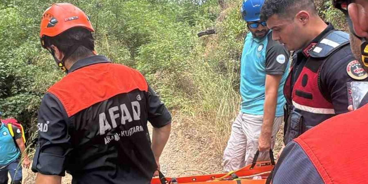 Yürüyüş Sırasında Ayağı Kırılan Vatandaşı Afad Kurtardı
