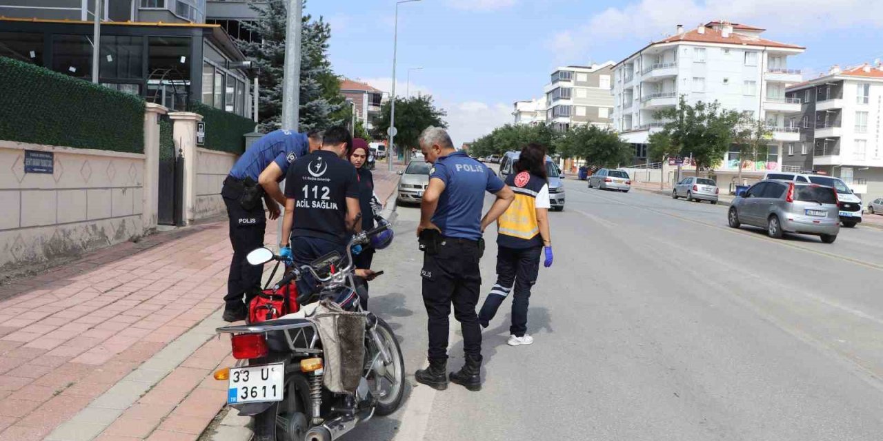 Otomobille Çarpışan Motosikletin Sürücüsü Yaralandı
