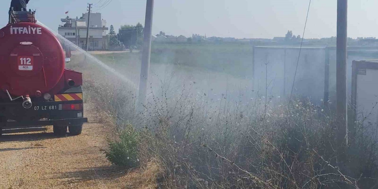 Manavgat’ta Ot Yangını Korkuttu