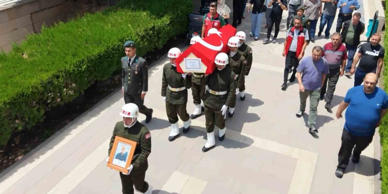 Kıbrıs Gazisi Askeri Törenle Son Yolculuğuna Uğurlandı
