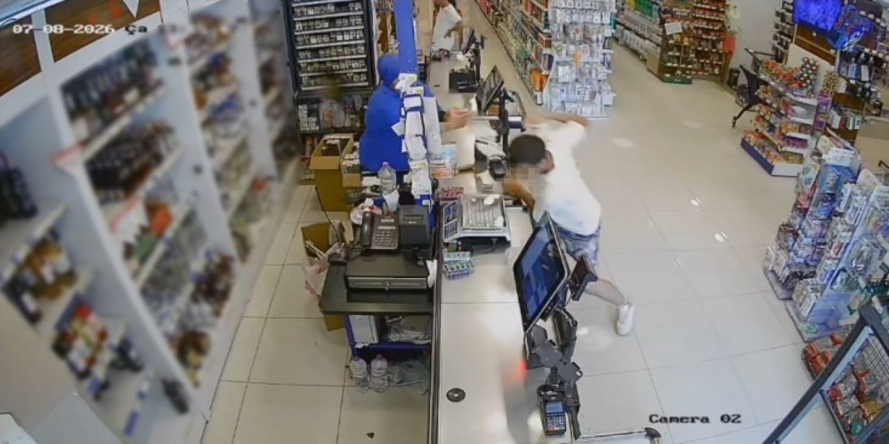Antalya’daki Zincirleme Kapkaç Ve Gasp Olayında Marketteki Kasiyer Yaşadığı Şoku Anlattı