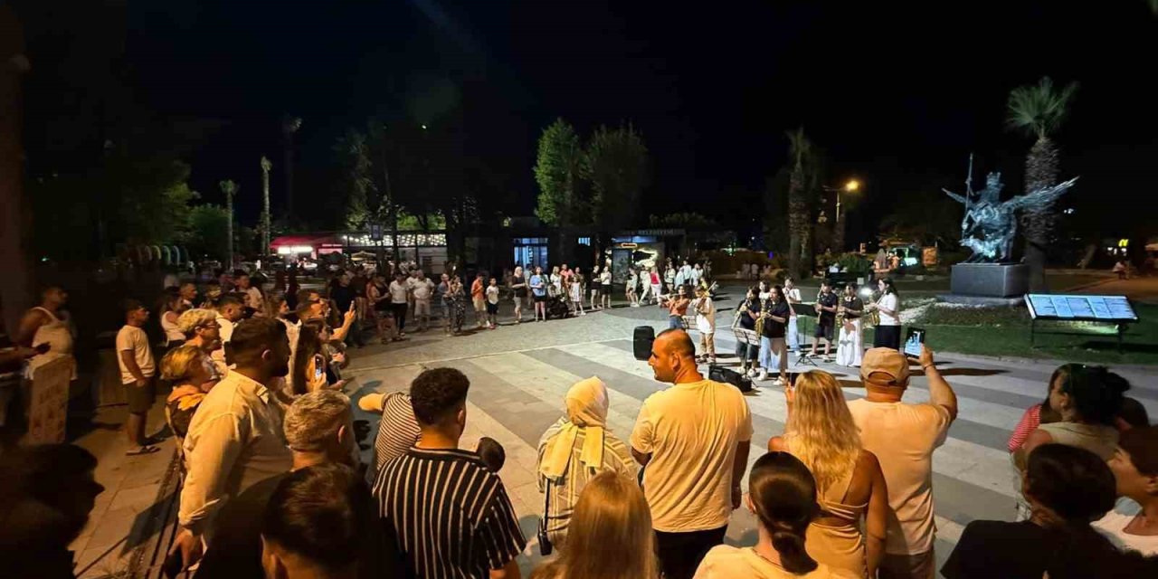 Geleceğin Müzisyenleri Kemer Gecelerini Hareketlendirdi