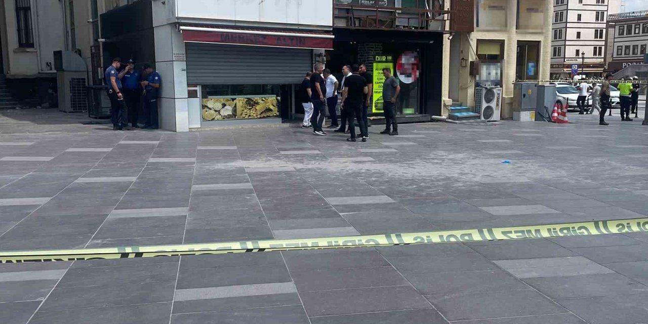 Alacak Verecek Meselesinde Vurulan Kuyumcu Ağır Yaralandı
