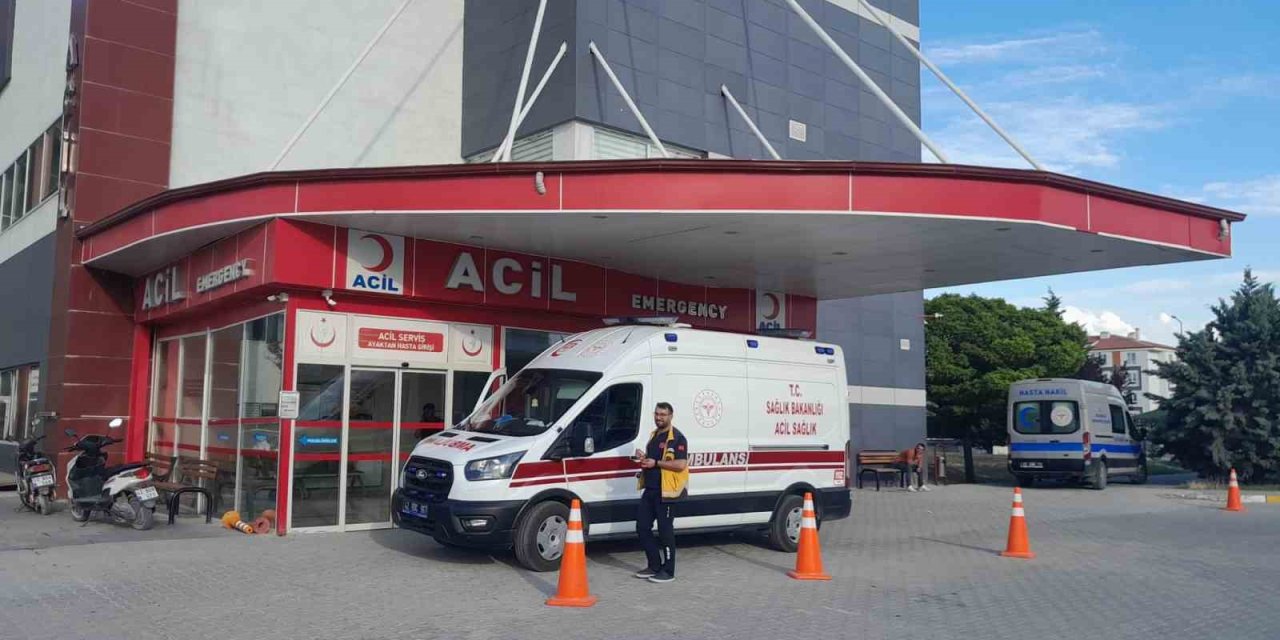 Karapınar’da Kamyon İle Minibüs Çarpıştı: 4 Yaralı