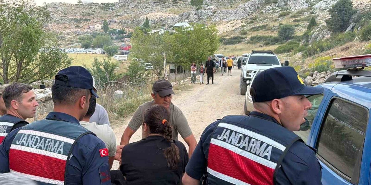 Şenlikte Düşüp Yaralanan Kadın İçin Jandarma Zamanla Yarıştı