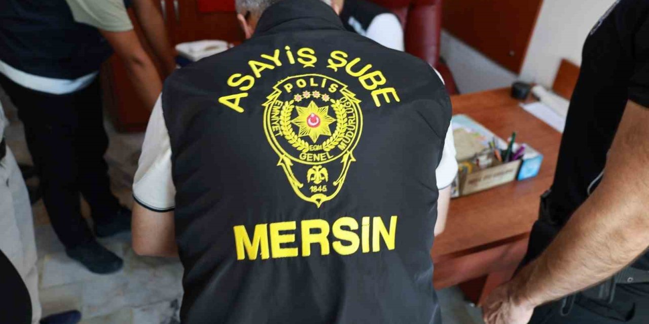 Mersin’de Konaklama Tesisleri Denetlendi, Aranan 3 Şüpheli Yakalandı