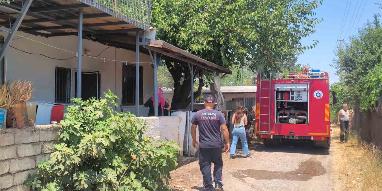 Uzaklaştırma Kararı Aldıran Eşine Sinirlenip Evi Ateşe Verdi