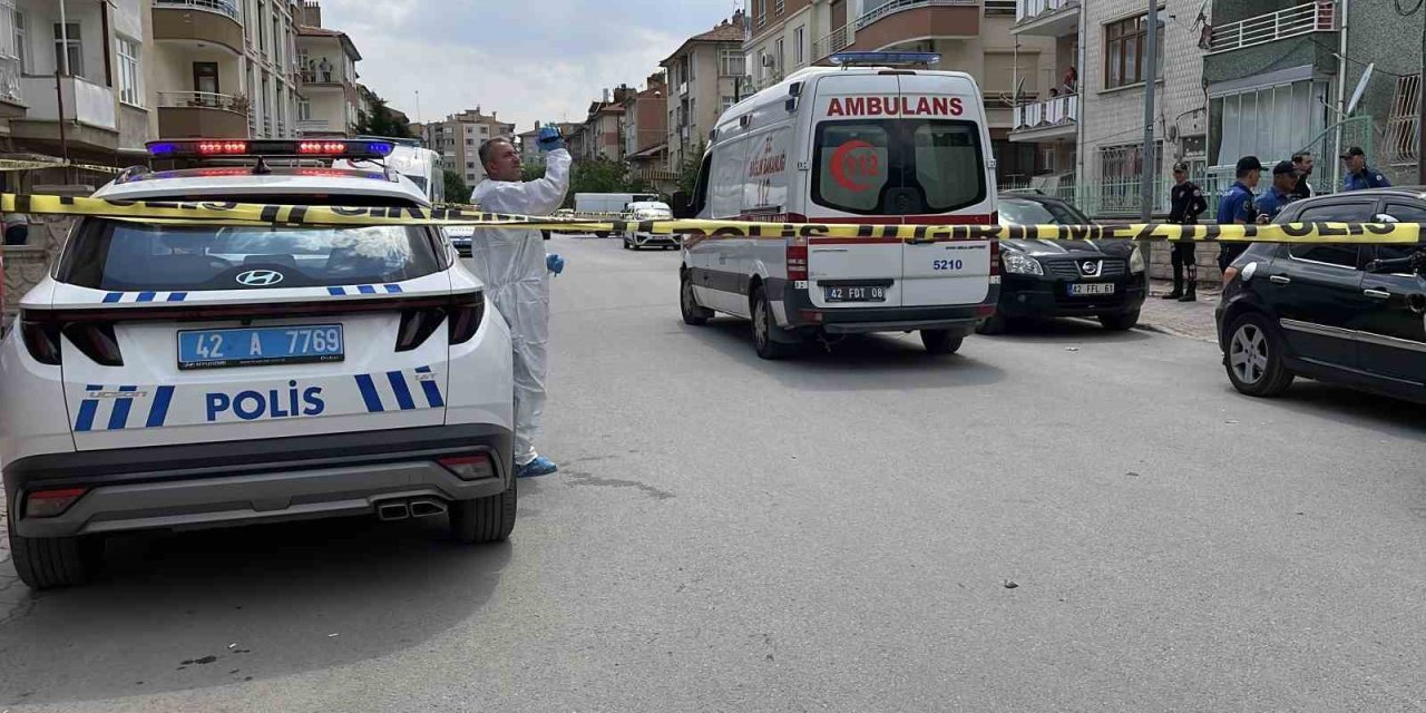 Üvey Annesi İle Kız Kardeşinin Boğazını Keserek Öldürdü